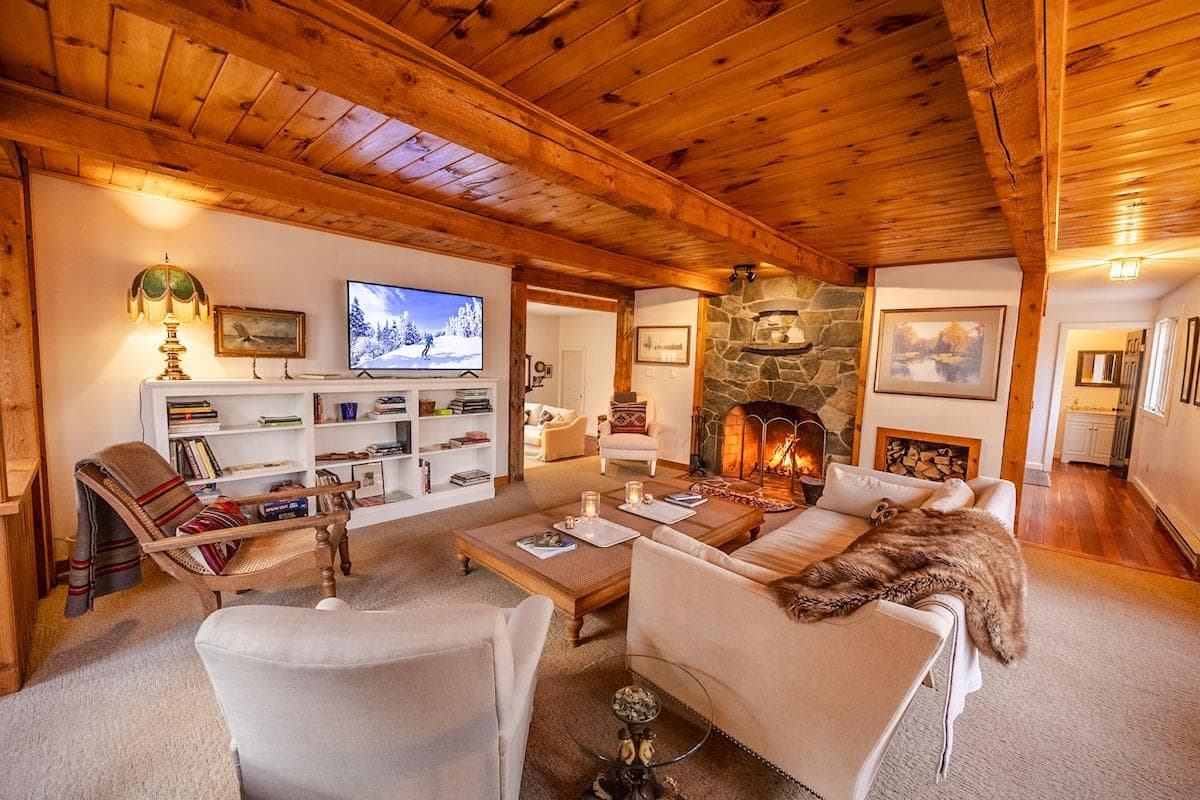 We updated our living room! 
Enjoy the new Eastern Pine flooring, comfy new seating for the entire family and watch your favorite movie on the new 65 inch LG OLED TV. 

Photo by Chris & Pam Danielle